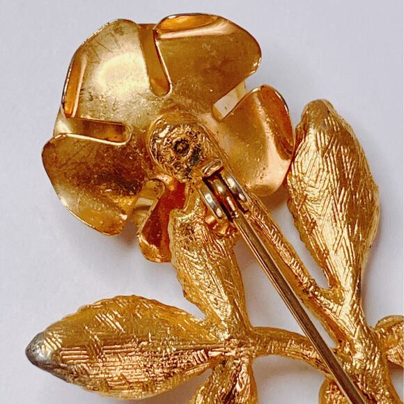 Vintage 1950s Gold Tone Rose Pearl Crown Brooch Mid Century Regal Romantic Pin - Picture 9 of 10